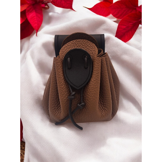 Bourse de ceinture artisanale en cuir bicolore vue de face