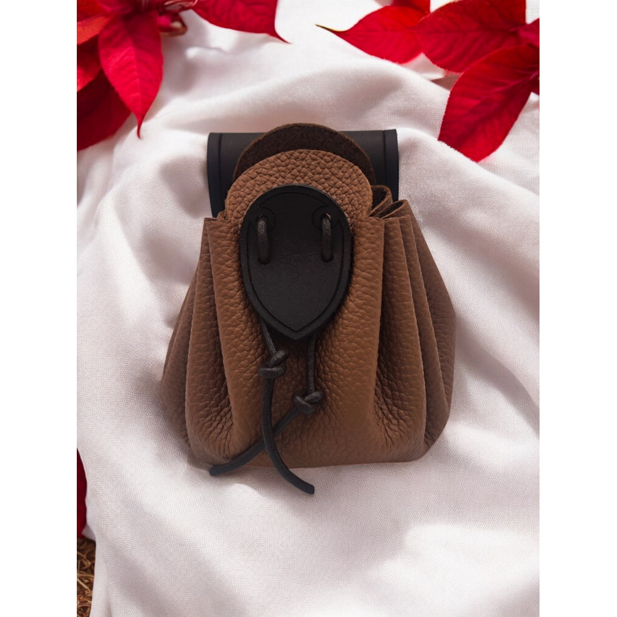 Bourse de ceinture artisanale en cuir bicolore vue de face